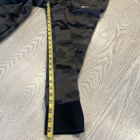 Nike women’s camo joggers sz small - Picture 4 of 4